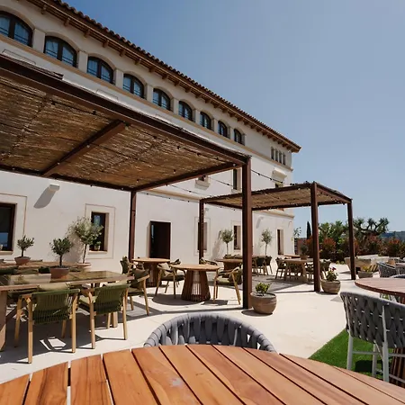 El Serral Hotel 4*