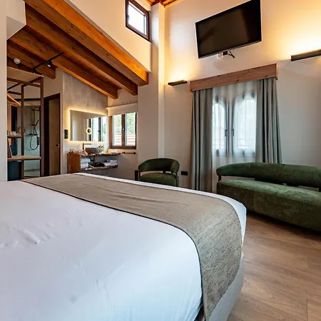 Hotel El Serral Santa Margarida i els Monjos
