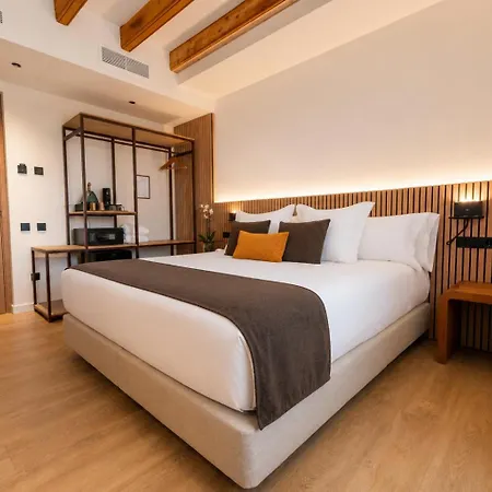 Hotel El Serral 4*