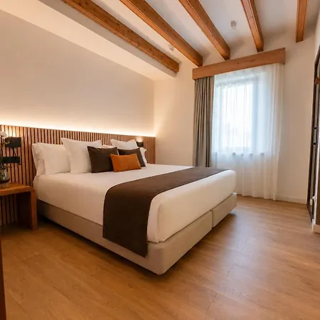 El Serral Hotel 4*