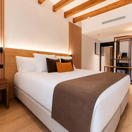 Hotel El Serral Santa Margarida i els Monjos