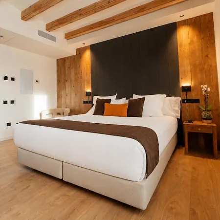 El Serral Hotel