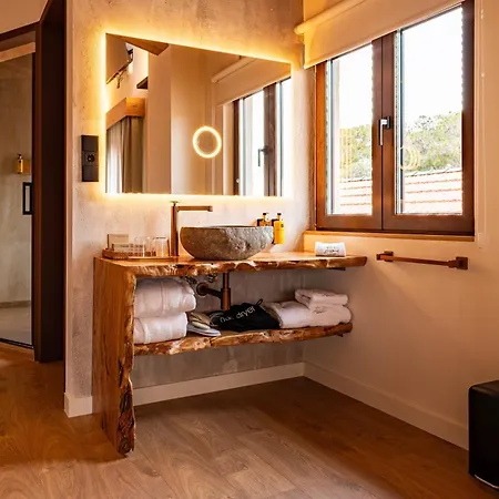 El Serral Hotel